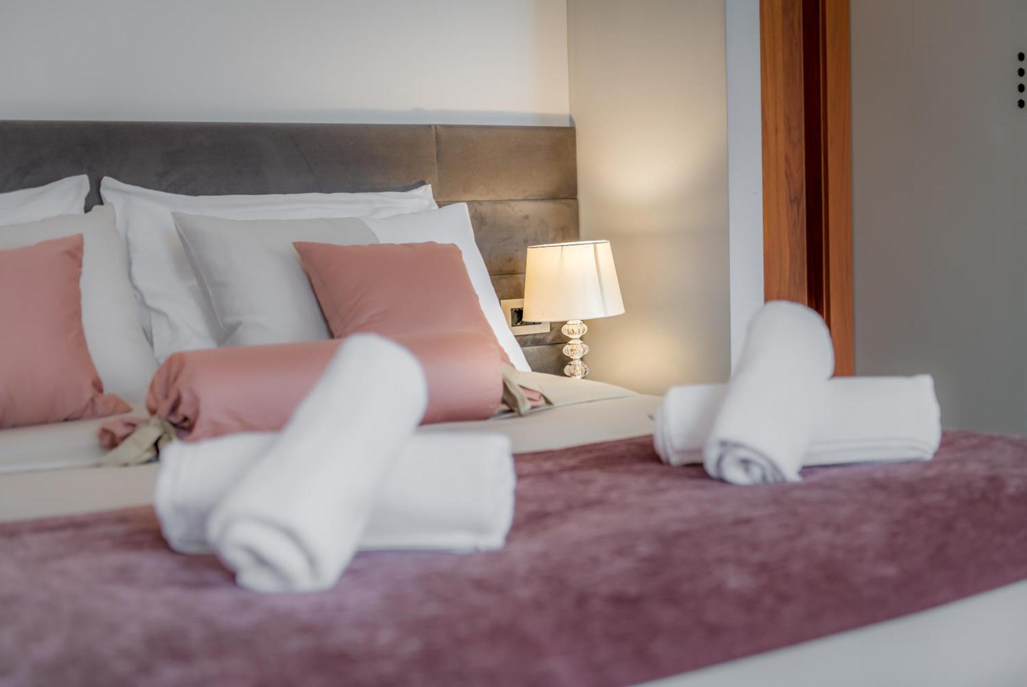 Starlight Luxury Suites Split Exteriér fotografie